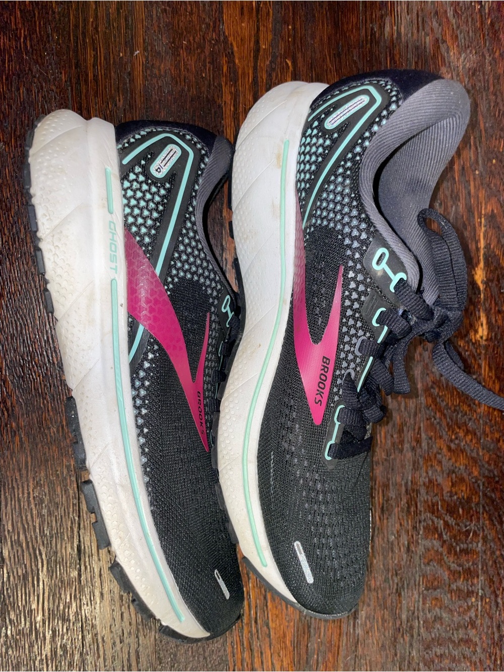 Nearly new Brooks Womens Ghost 14 1203561B013 Black Running Shoes Sneakers 8